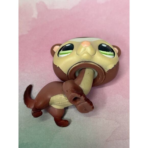 Authentic LPS Littlest Pet Shop #1026 Brown Cream White Ferret Green Dot Eyes - Picture 8 of 8